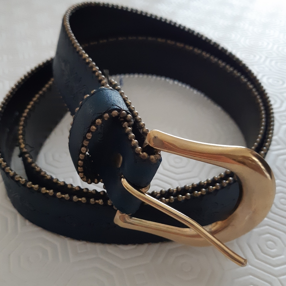 Vintage Vermillon carved leather belt